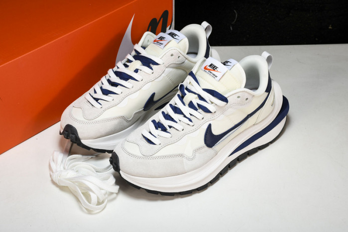 Sacai x Nk VaporWaffle 3.0  DD1875109
