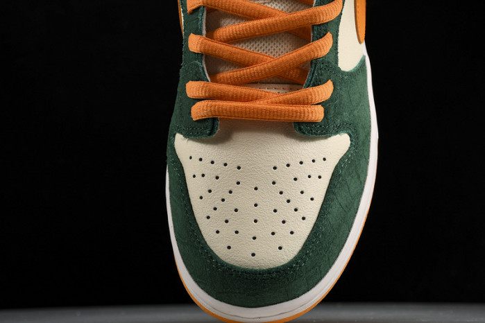 NK Dunk SB Low Pro“Legion Pine” 304292-383
