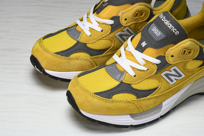 New Balance M992BB