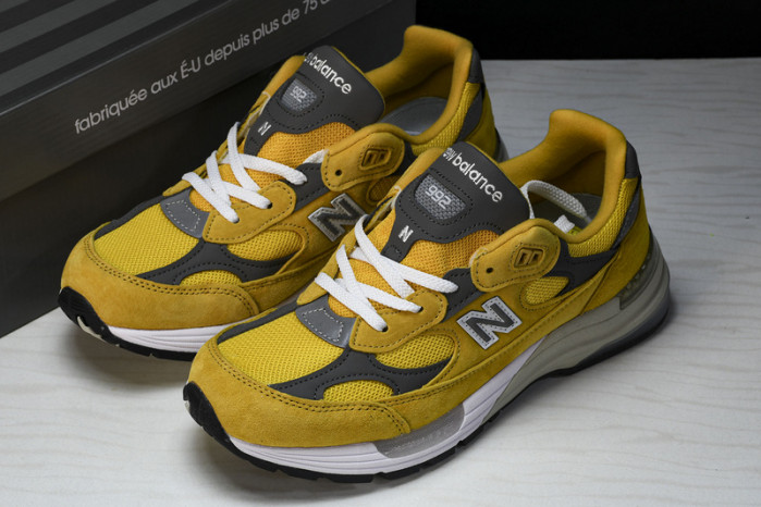 New Balance M992BB