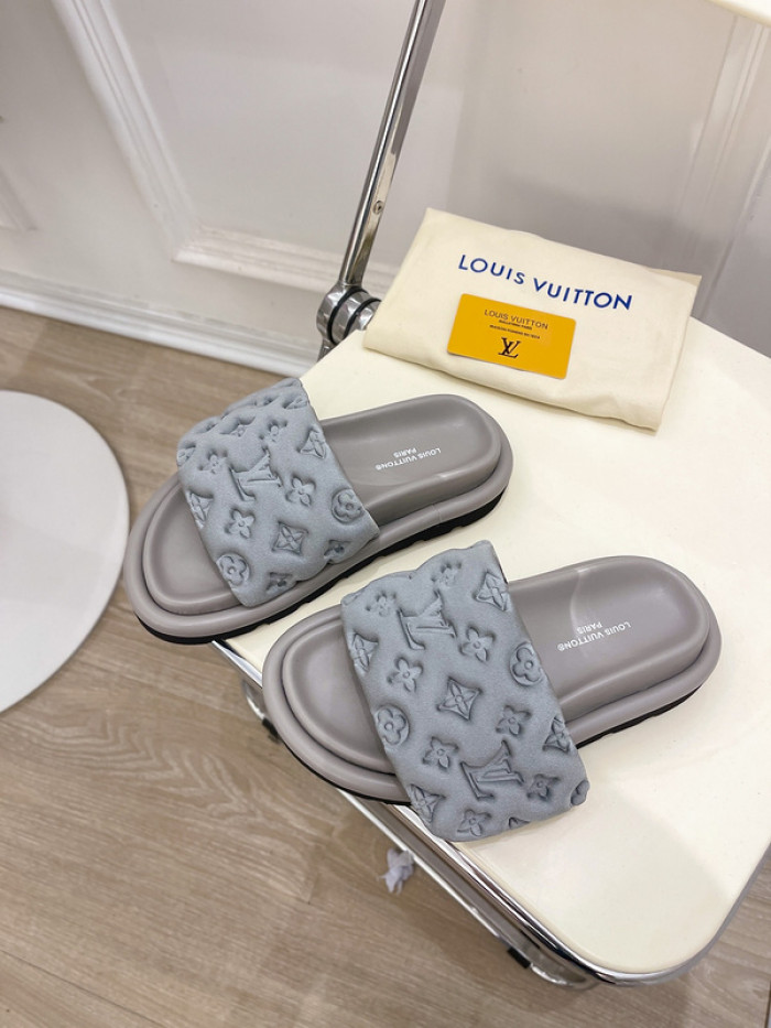 L&V SLIPPERS