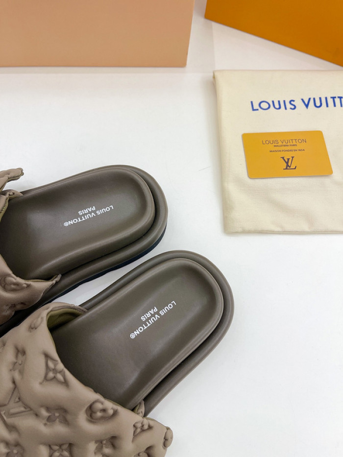 L&V SLIPPERS