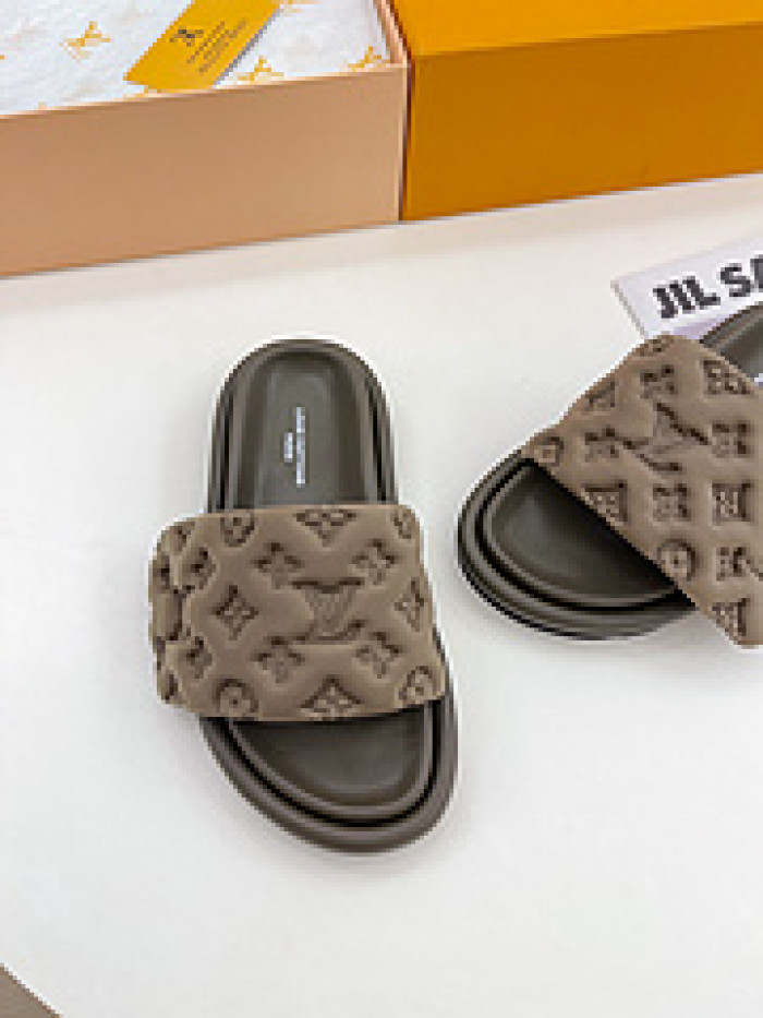 L&V SLIPPERS