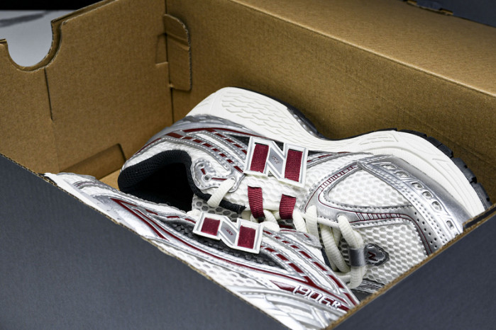 New Balance M1906REA