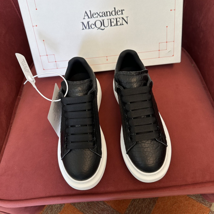 Alexander McQueen sneaker