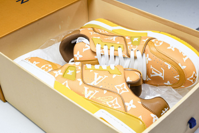 L&V SNEAKERS