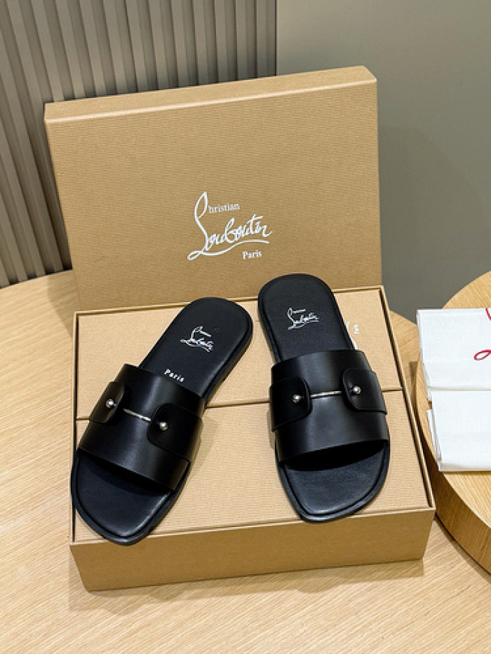 CL SLIPPERS