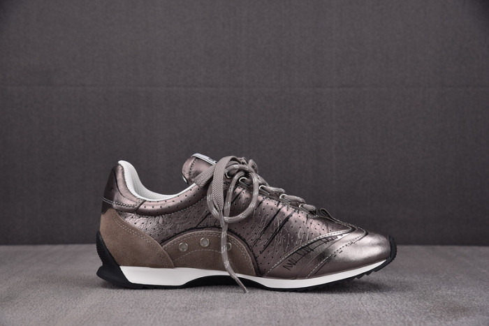 D designer sneaker