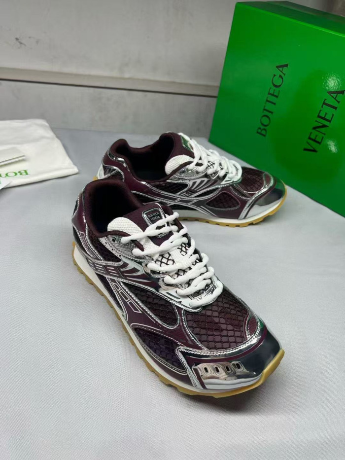 B0tt*ga Ven*ta SNEAKER