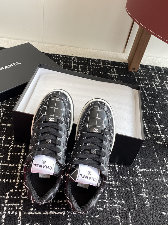 CHANEEL sneaker