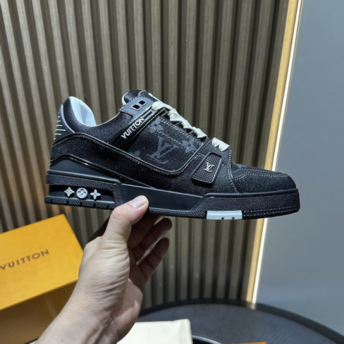 L&V SNEAKERS