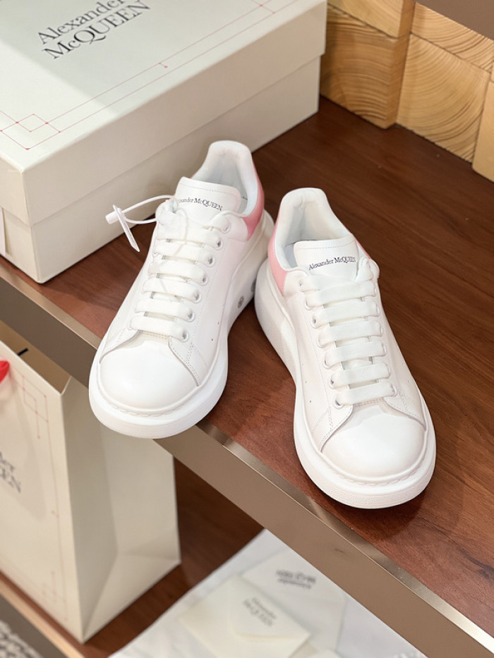 Alexander McQueen sneaker
