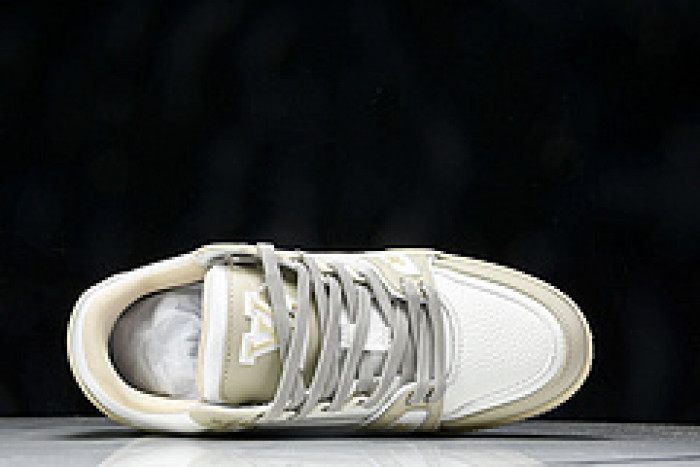 L&V SNEAKERS
