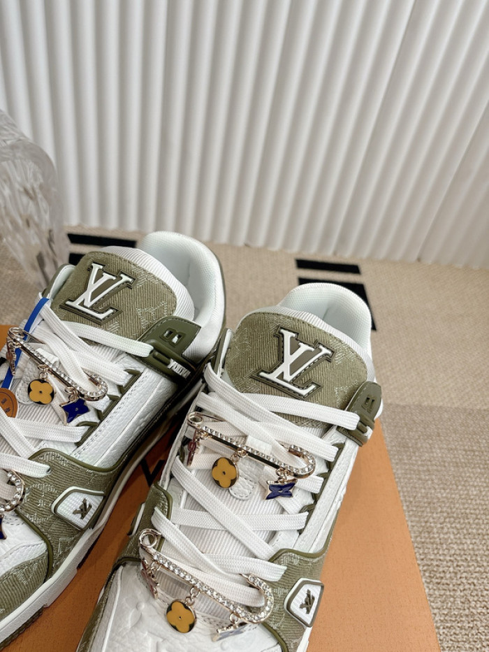 L&V SNEAKERS