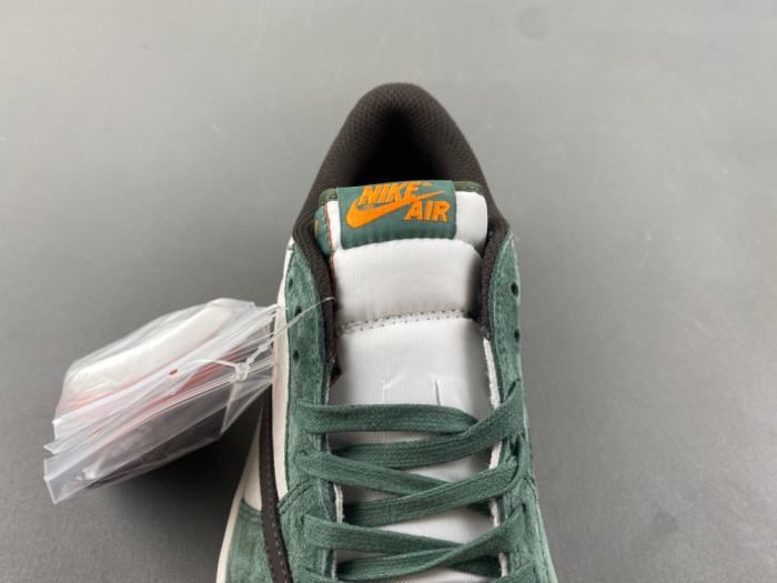 Travis Scott x Air Jordan AJ1 Low DW7866-199