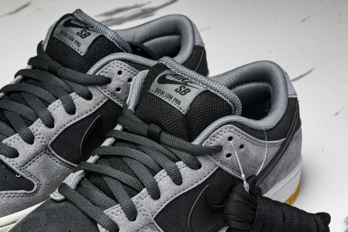 Nike SB Dunk Low HF3063-001