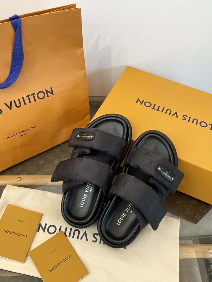 L&V SLIPPERS