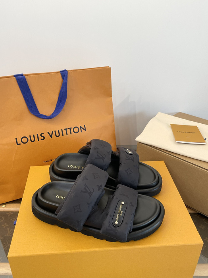 L&V SLIPPERS
