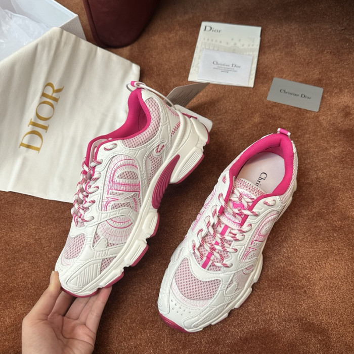 D designer sneaker