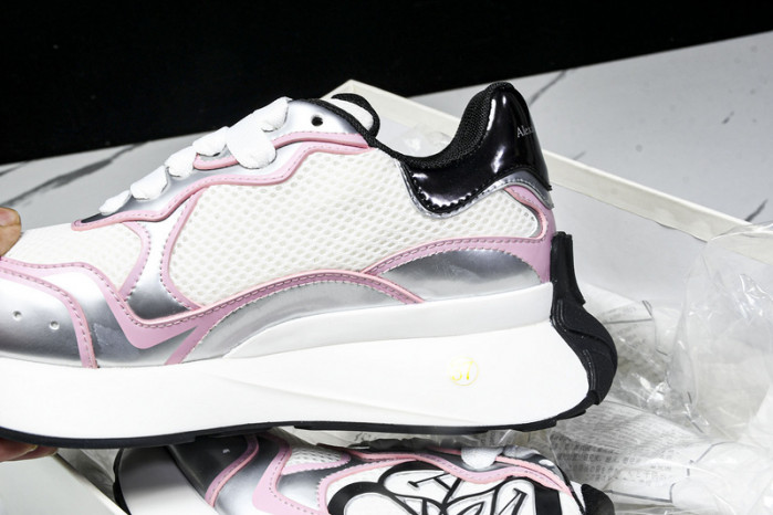 Alexander McQueen sneaker