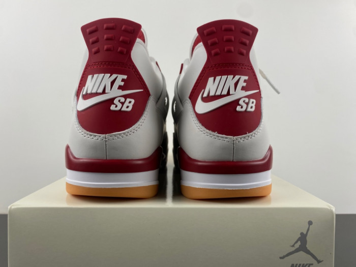 Nike SB x Air Jordan 4 Retro SP 
