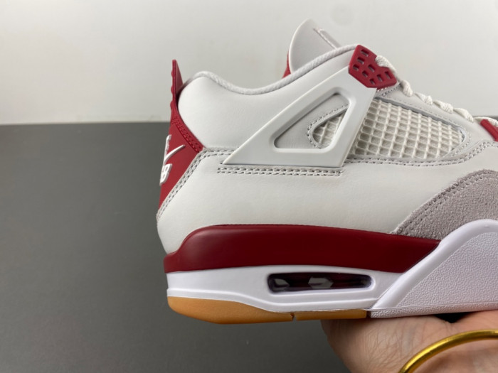Nike SB x Air Jordan 4 Retro SP 