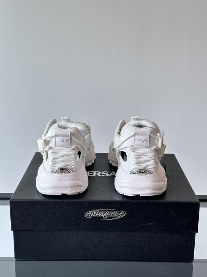 VER DESIGNER SNEAKERS