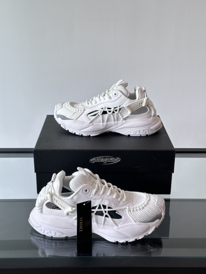 VER DESIGNER SNEAKERS