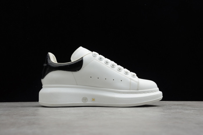 Alexander McQueen sneaker