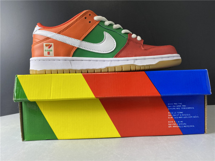 Nike SB Dunk Low 7 Eleven 7-11
