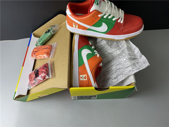 Nike SB Dunk Low 7 Eleven 7-11