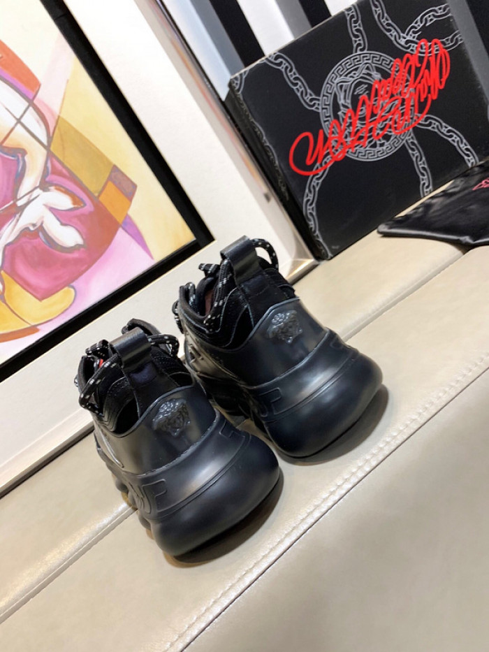 VER DESIGNER SNEAKERS