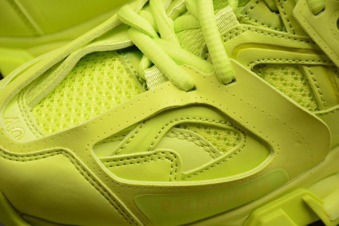 BLEN Track White Orange W06G0 2001 yellow