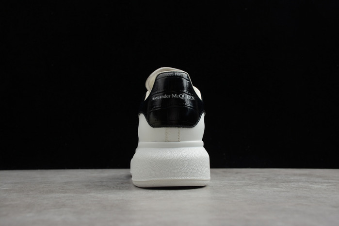 Alexander McQueen sneaker
