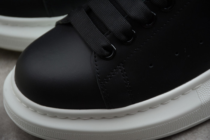 Alexander McQueen sneaker