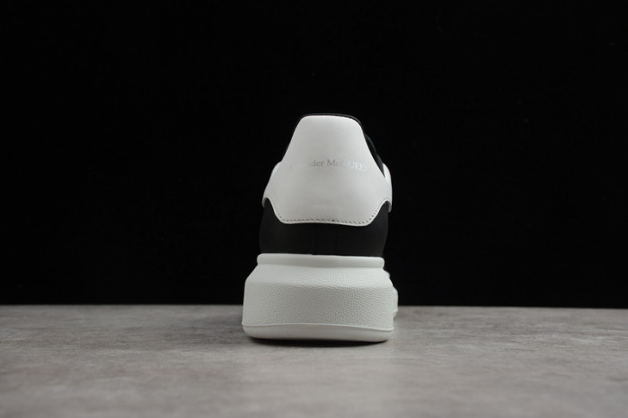 Alexander McQueen sneaker