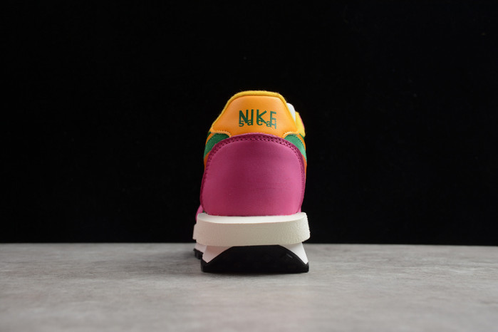 Nike LD Waffle sacai Pine Green BV0073-301