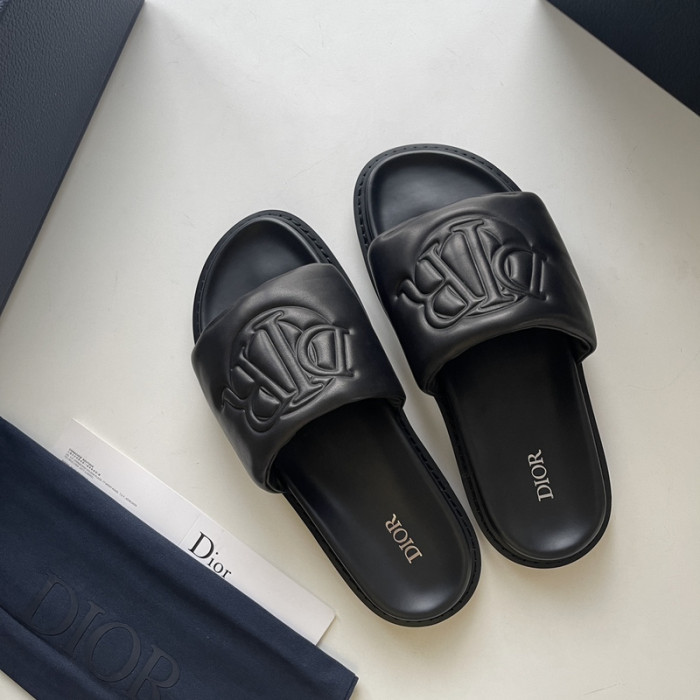 DO DESIGNER SLIPPERS