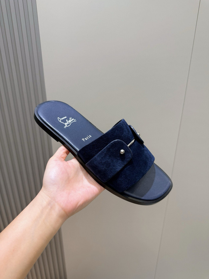 CL SLIPPERS
