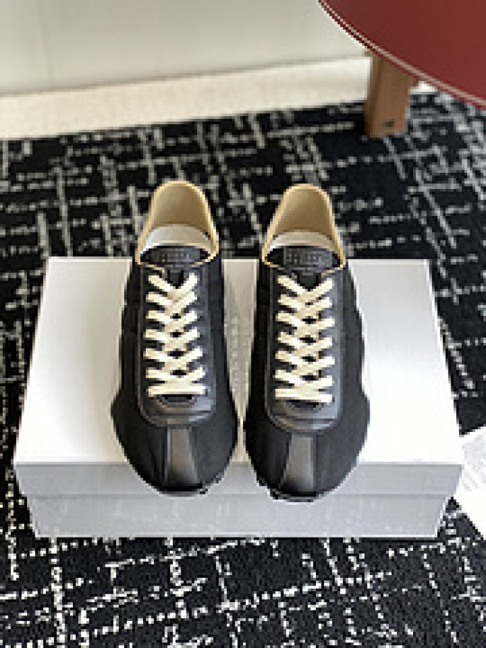 ma*s*n Ma*i*laa shoes