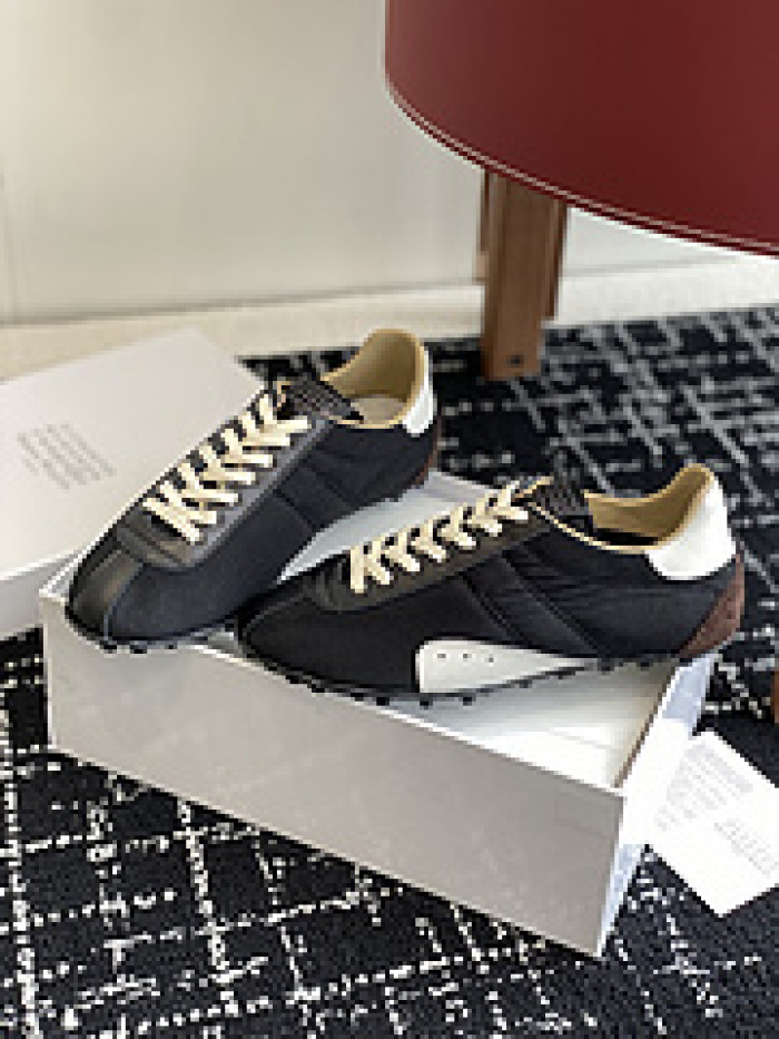 ma*s*n Ma*i*laa shoes