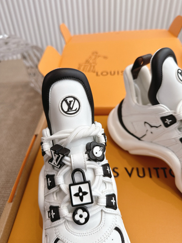 L&V SNEAKERS
