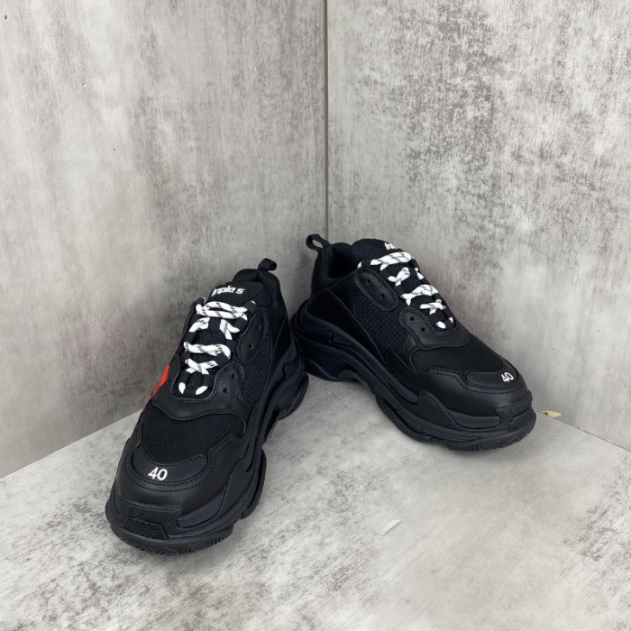 BL TRIPLE S TRAINERS