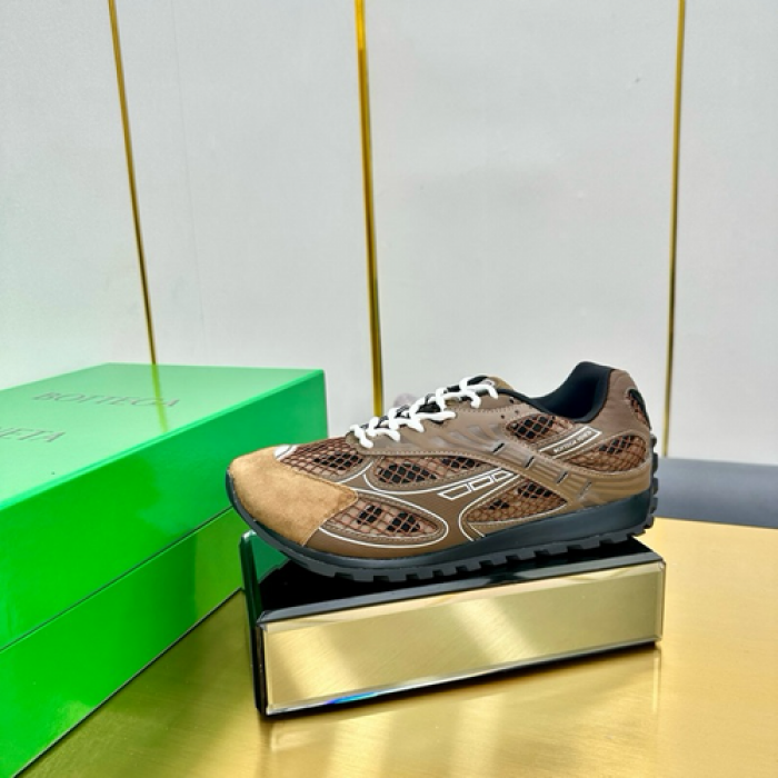 b0tte*a Ven*ta sneaker