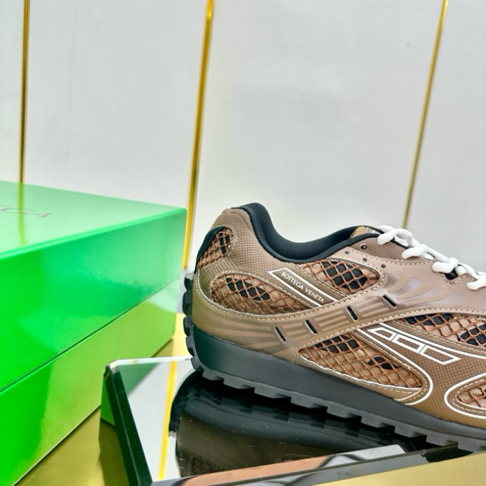 b0tte*a Ven*ta sneaker