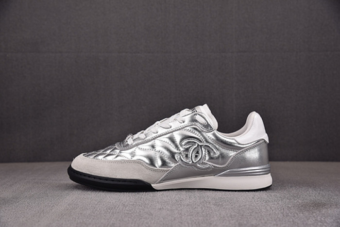 CHANEEL sneaker