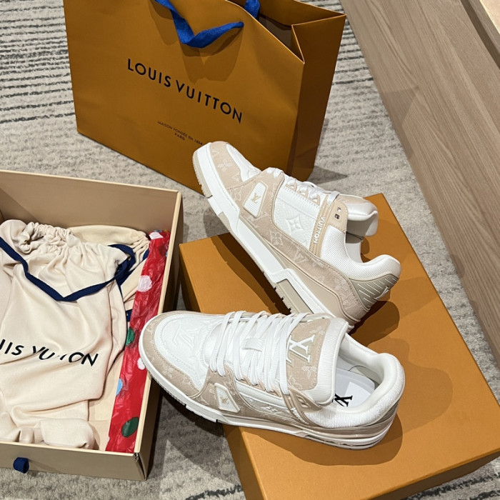 L&VT SNEAKERS