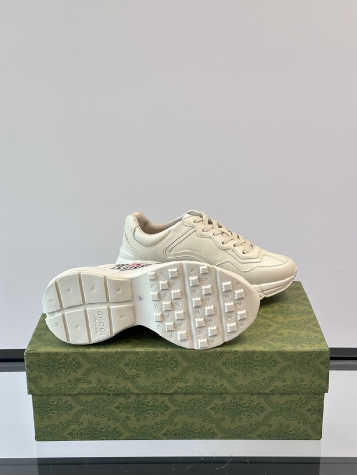 G*u*i sneaker