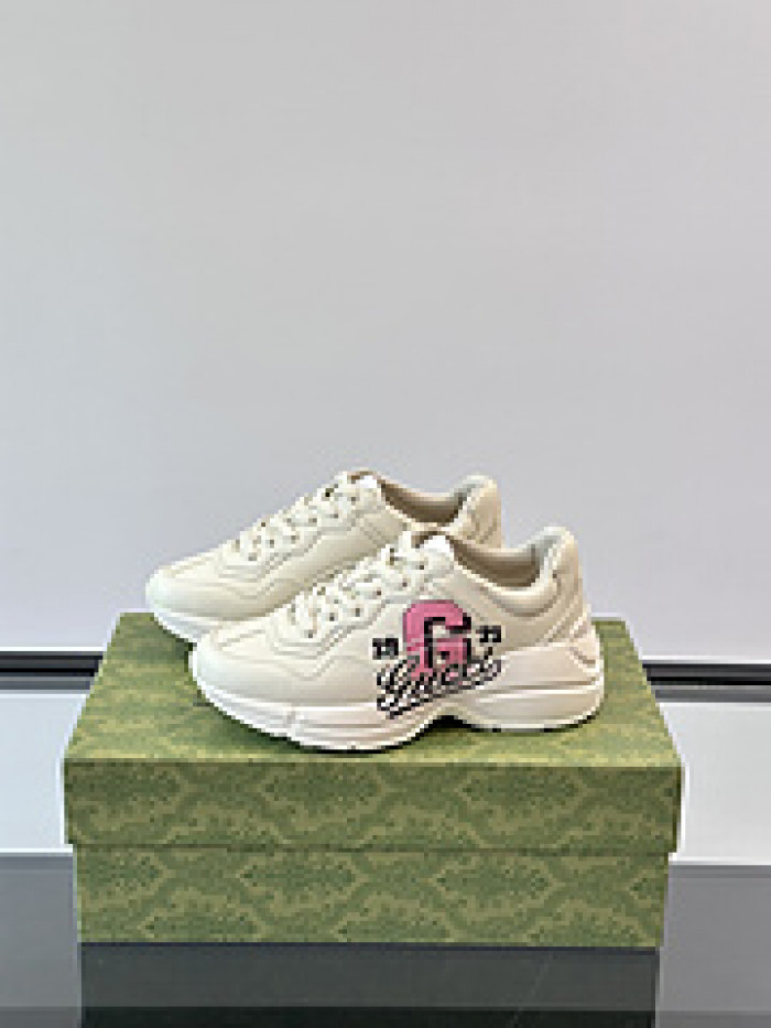 G*u*i sneaker
