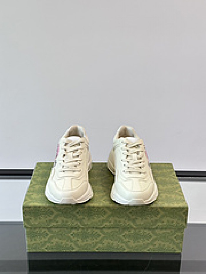G*u*i sneaker